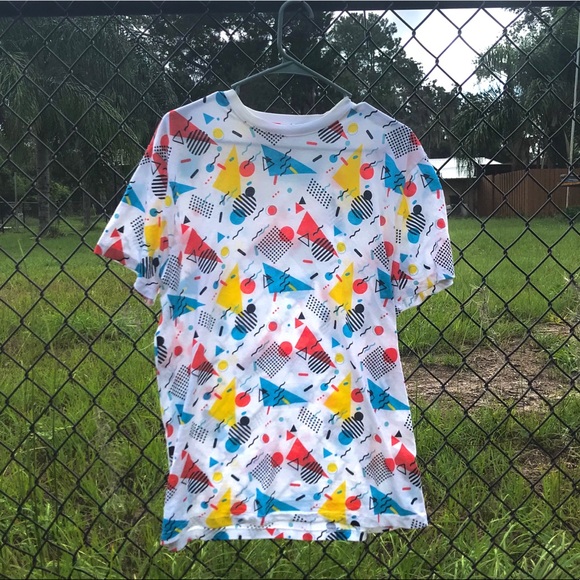 Colorful Geometric Tee🌈 - Picture 4 of 7